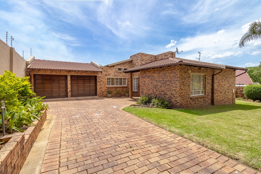 4 Bedroom Property for Sale in Randpark Ridge Gauteng