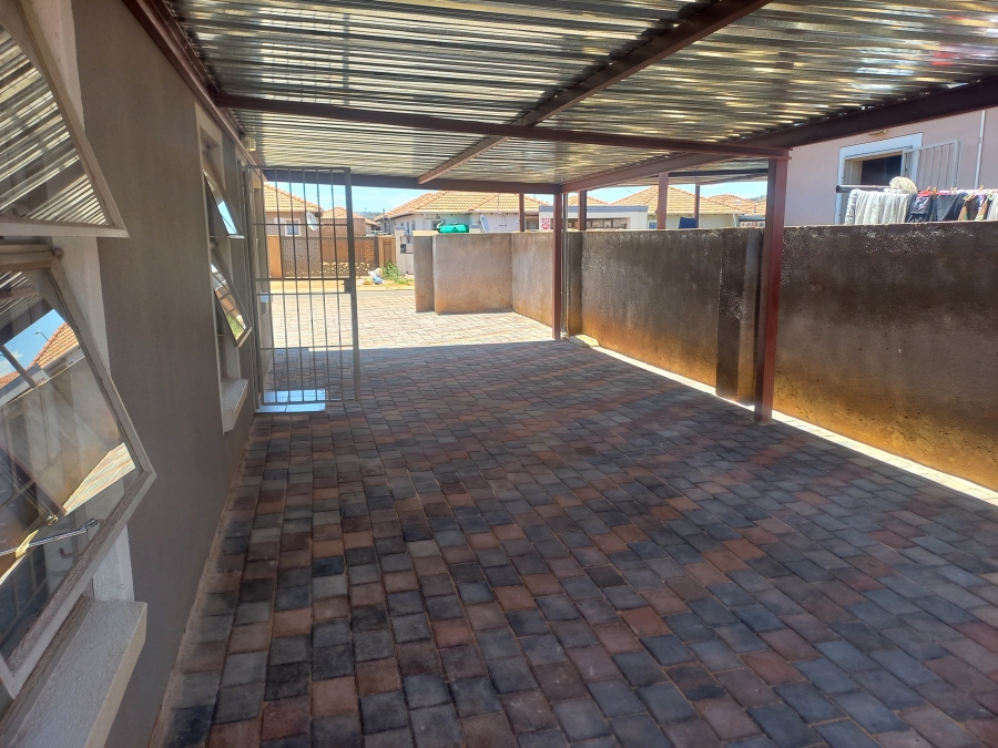 3 Bedroom Property for Sale in Lotus Gardens Gauteng