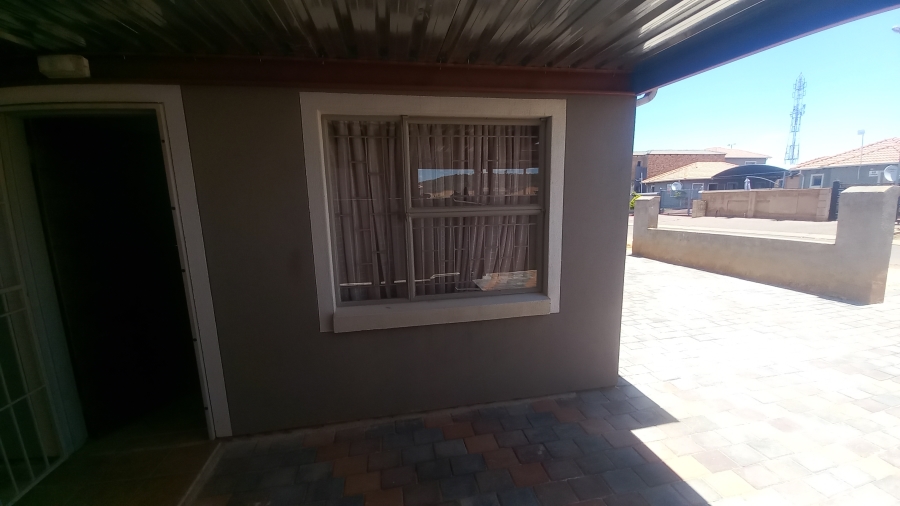 3 Bedroom Property for Sale in Lotus Gardens Gauteng