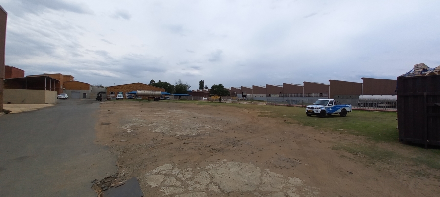 To Let commercial Property for Rent in Dunswart Gauteng