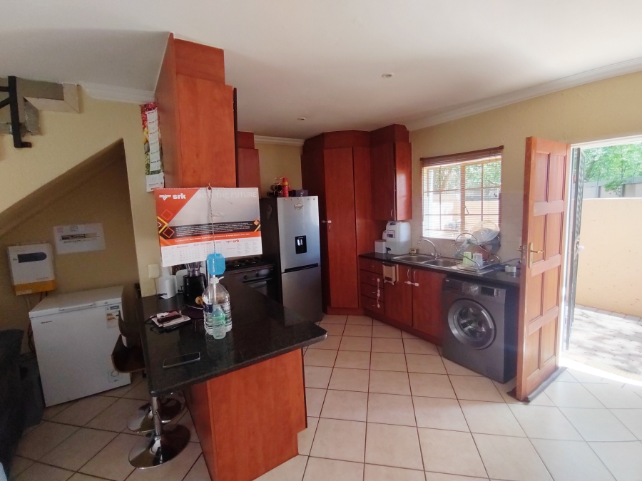 2 Bedroom Property for Sale in Annlin Gauteng