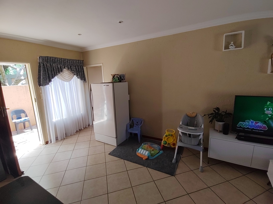 2 Bedroom Property for Sale in Annlin Gauteng