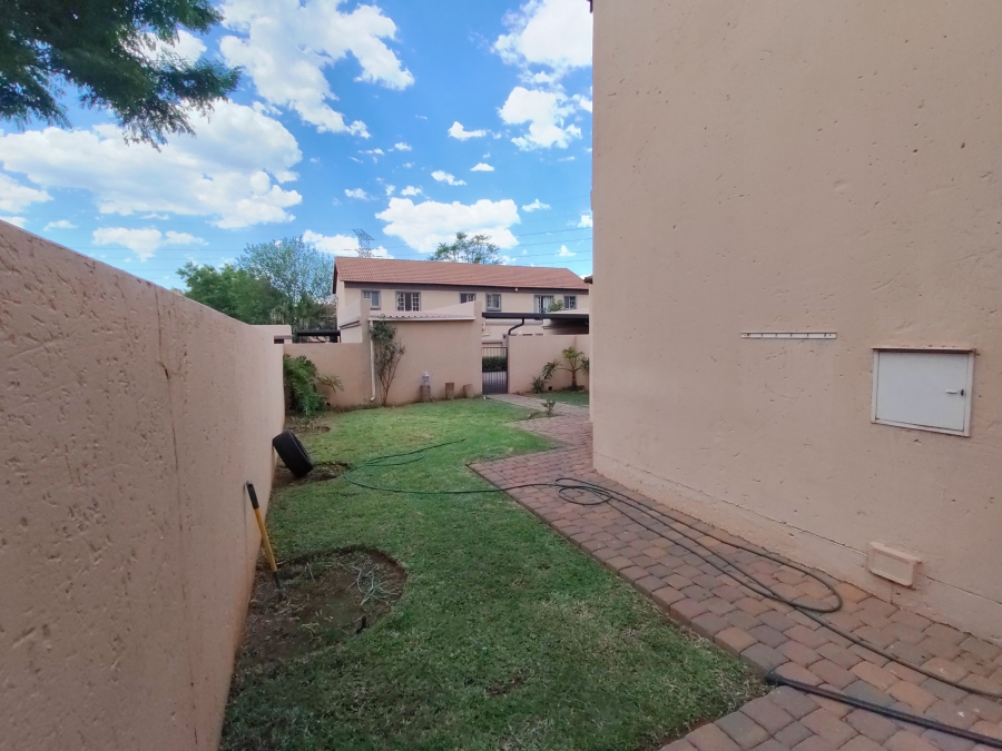 2 Bedroom Property for Sale in Annlin Gauteng