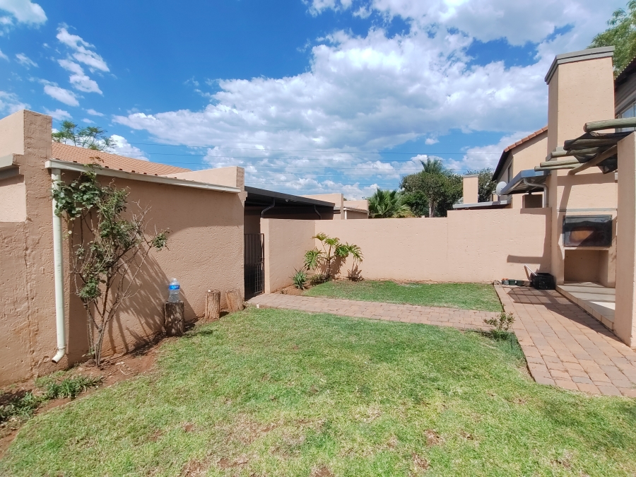 2 Bedroom Property for Sale in Annlin Gauteng