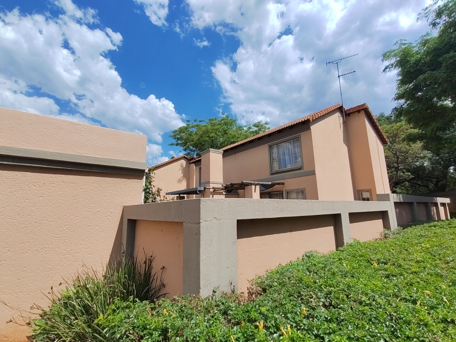 2 Bedroom Property for Sale in Annlin Gauteng