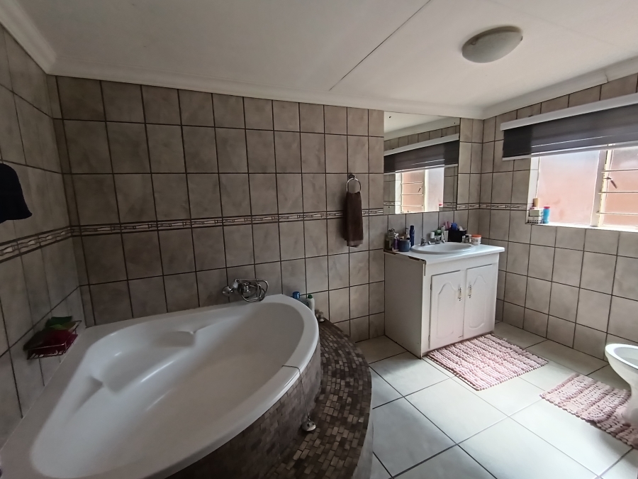 To Let 3 Bedroom Property for Rent in Doornpoort Gauteng