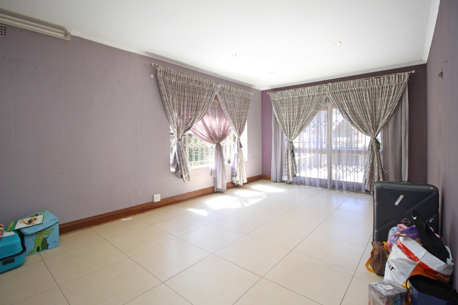 3 Bedroom Property for Sale in Gallo Manor Gauteng