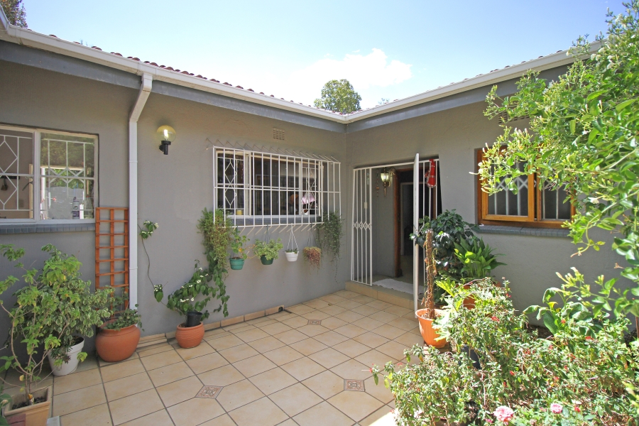 3 Bedroom Property for Sale in Gallo Manor Gauteng