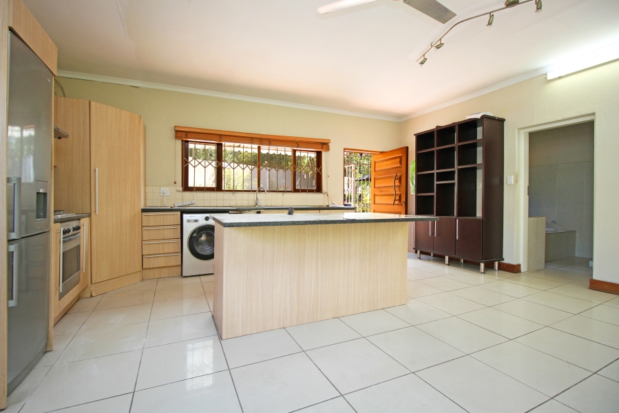 3 Bedroom Property for Sale in Gallo Manor Gauteng