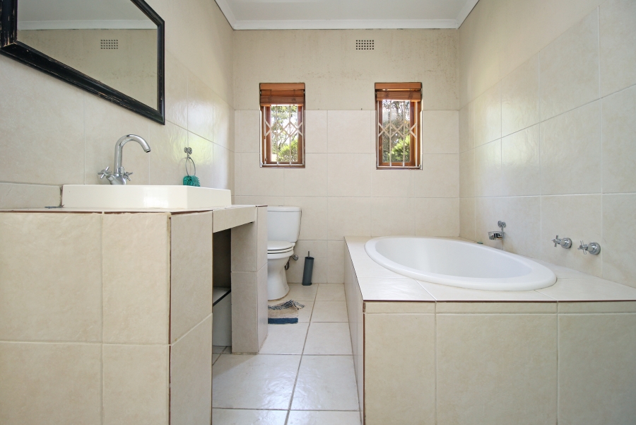 3 Bedroom Property for Sale in Gallo Manor Gauteng