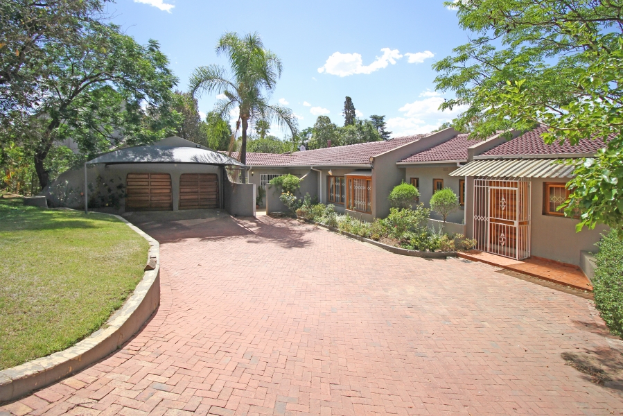 3 Bedroom Property for Sale in Gallo Manor Gauteng