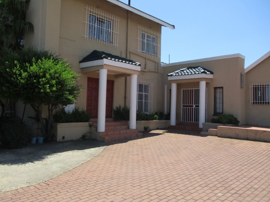 6 Bedroom Property for Sale in Horison Park Gauteng