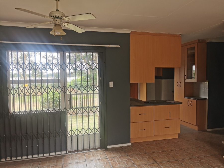 3 Bedroom Property for Sale in Bonaero Park Gauteng