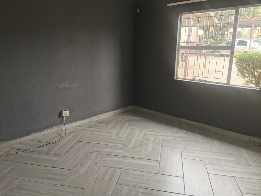 3 Bedroom Property for Sale in Bonaero Park Gauteng