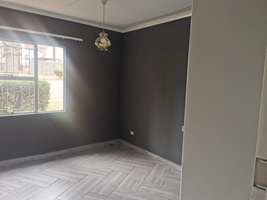 3 Bedroom Property for Sale in Bonaero Park Gauteng