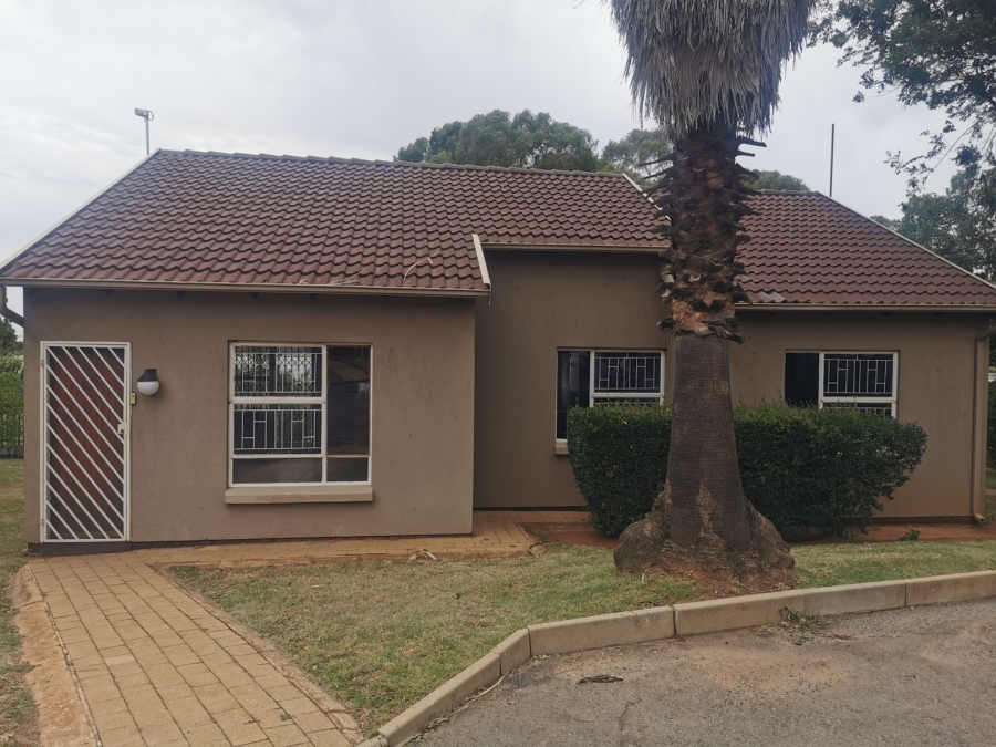 3 Bedroom Property for Sale in Bonaero Park Gauteng