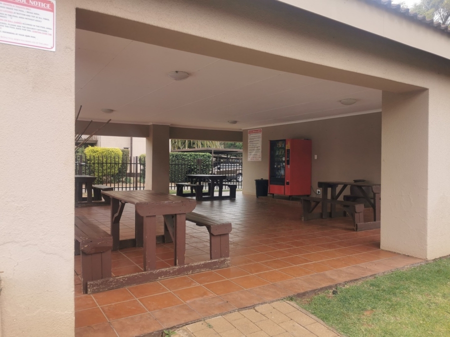 3 Bedroom Property for Sale in Bonaero Park Gauteng