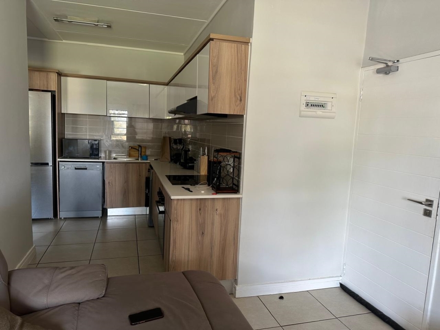 To Let 1 Bedroom Property for Rent in Linbro Park Gauteng