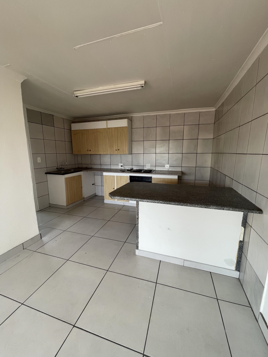 To Let 1 Bedroom Property for Rent in Erasmia Gauteng