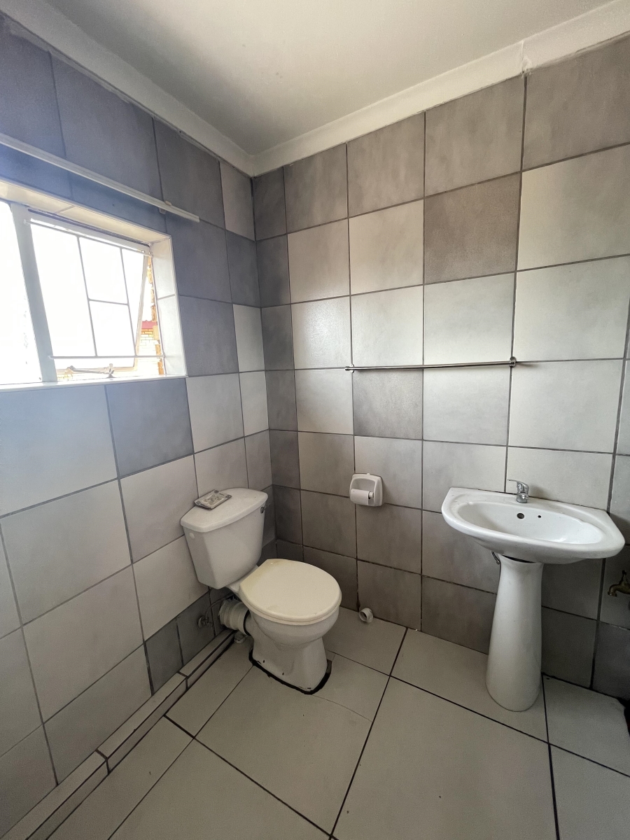 To Let 1 Bedroom Property for Rent in Erasmia Gauteng