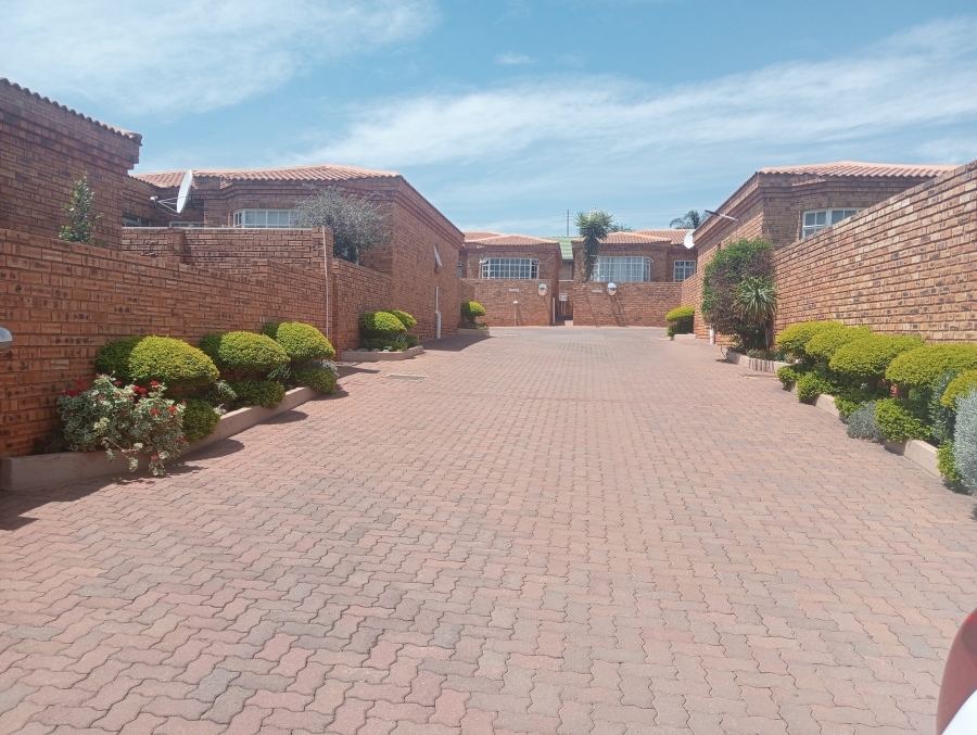 To Let 2 Bedroom Property for Rent in Chancliff Ridge Gauteng