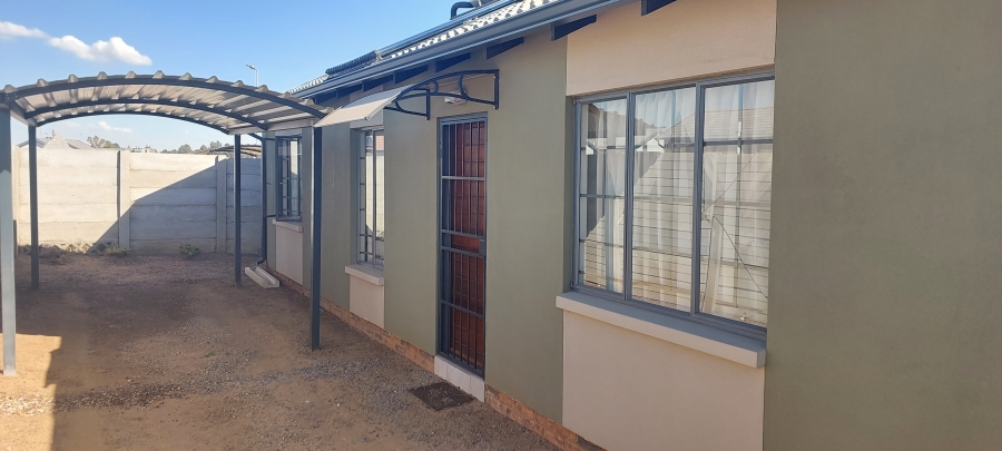 3 Bedroom Property for Sale in Sky City Gauteng