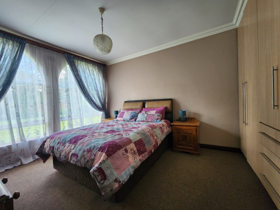 5 Bedroom Property for Sale in Three Rivers East Gauteng