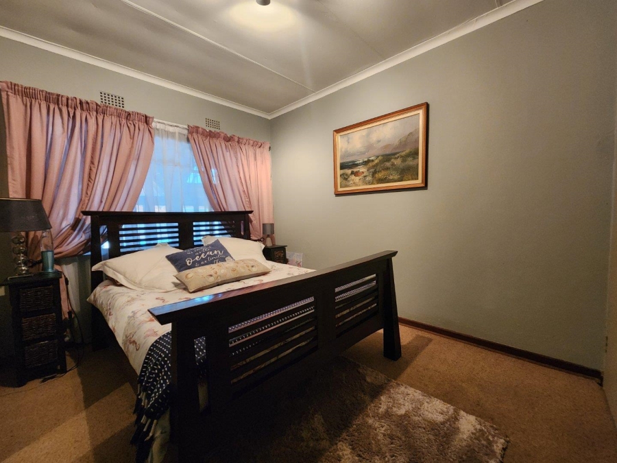 5 Bedroom Property for Sale in Three Rivers East Gauteng