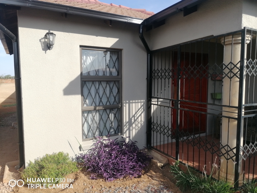 2 Bedroom Property for Sale in Nellmapius Gauteng