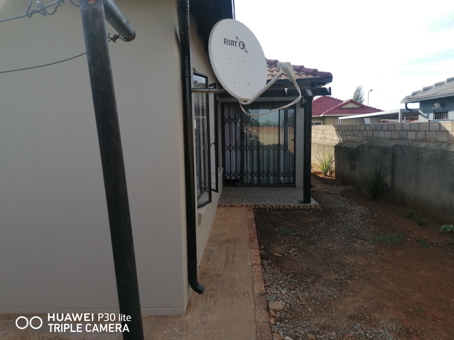 2 Bedroom Property for Sale in Nellmapius Gauteng