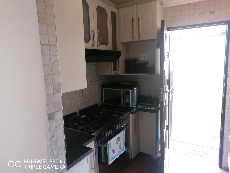 2 Bedroom Property for Sale in Nellmapius Gauteng