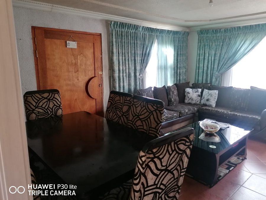 2 Bedroom Property for Sale in Nellmapius Gauteng