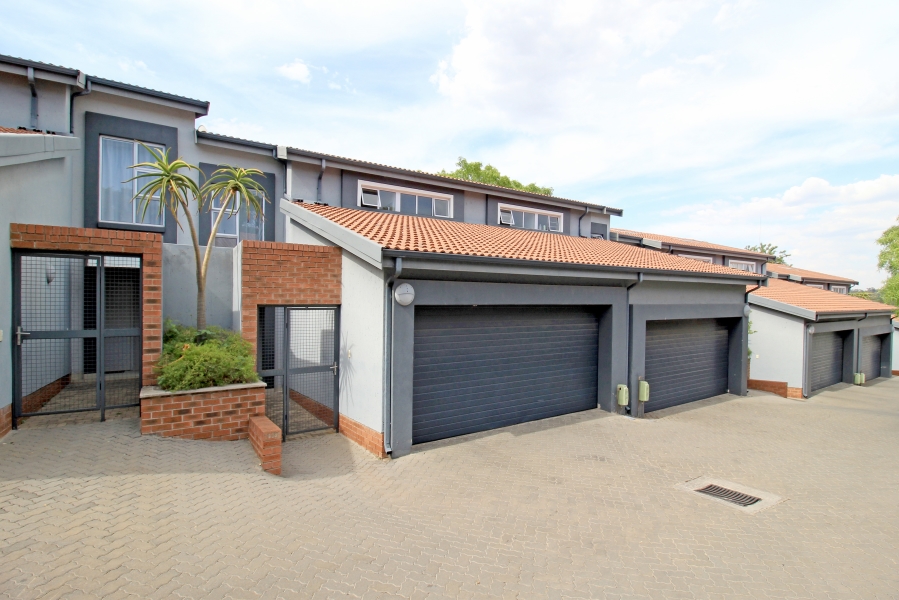 4 Bedroom Property for Sale in Edenburg Gauteng