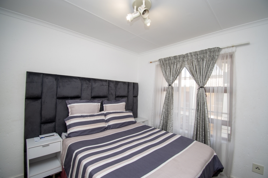 To Let 1 Bedroom Property for Rent in Ferndale Gauteng