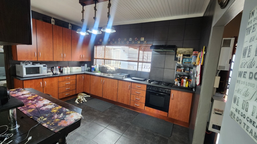 4 Bedroom Property for Sale in Sinoville Gauteng