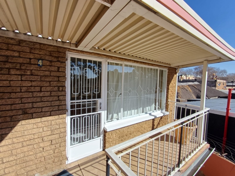 To Let 2 Bedroom Property for Rent in Turffontein Gauteng