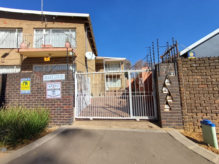 To Let 2 Bedroom Property for Rent in Turffontein Gauteng