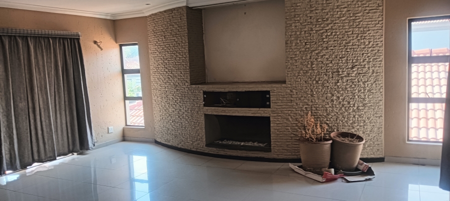 To Let 3 Bedroom Property for Rent in Sunward Park Gauteng