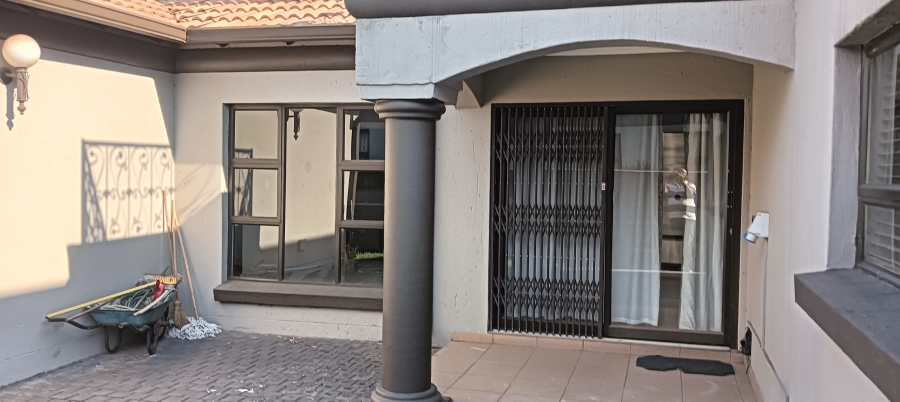 To Let 3 Bedroom Property for Rent in Sunward Park Gauteng