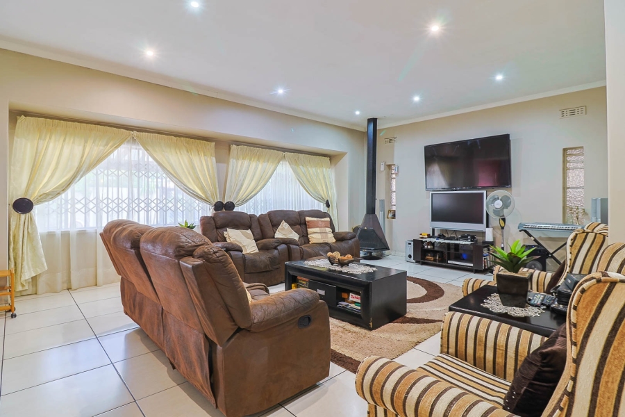 3 Bedroom Property for Sale in The Hill Gauteng