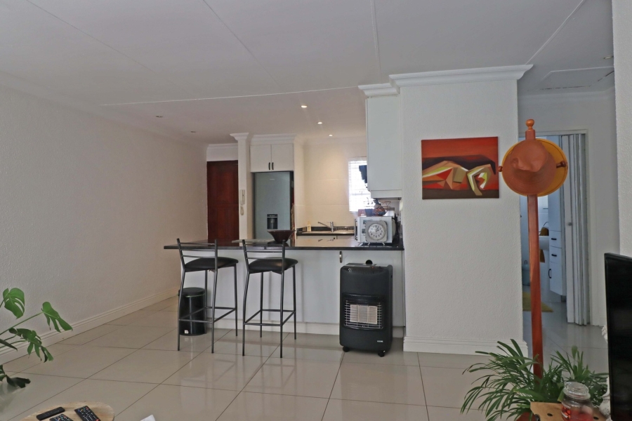 To Let 2 Bedroom Property for Rent in Bryanston Gauteng