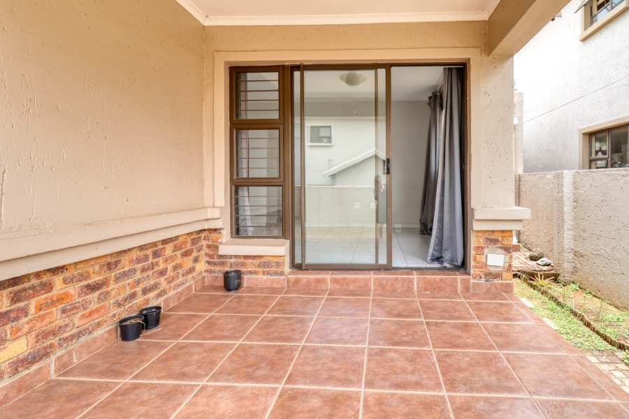 To Let 2 Bedroom Property for Rent in Broadacres Gauteng