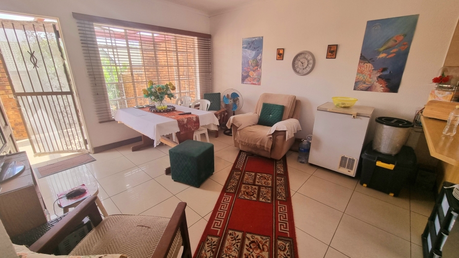 To Let 2 Bedroom Property for Rent in Halfway Gardens Gauteng