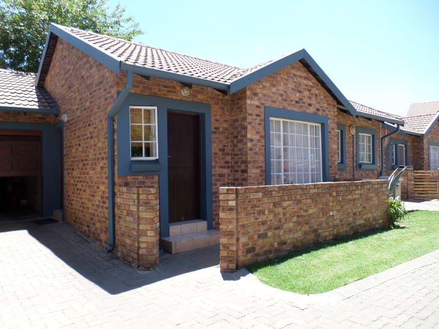 2 Bedroom Property for Sale in Greenstone Crest Gauteng