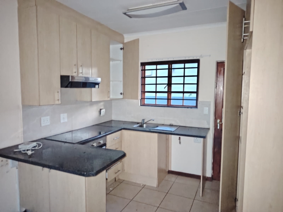 To Let 3 Bedroom Property for Rent in Blue Hills Gauteng