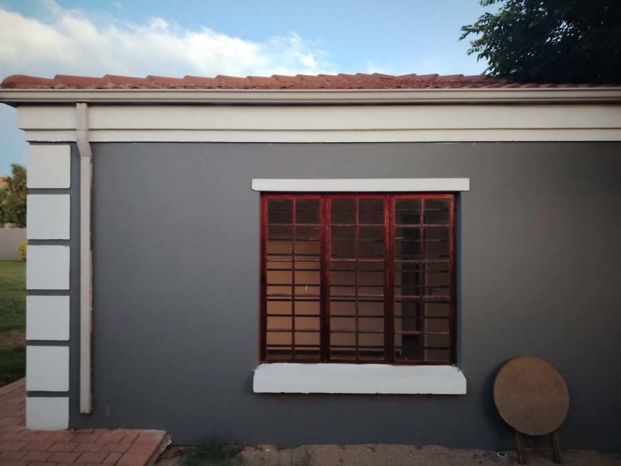 To Let 3 Bedroom Property for Rent in Blue Hills Gauteng