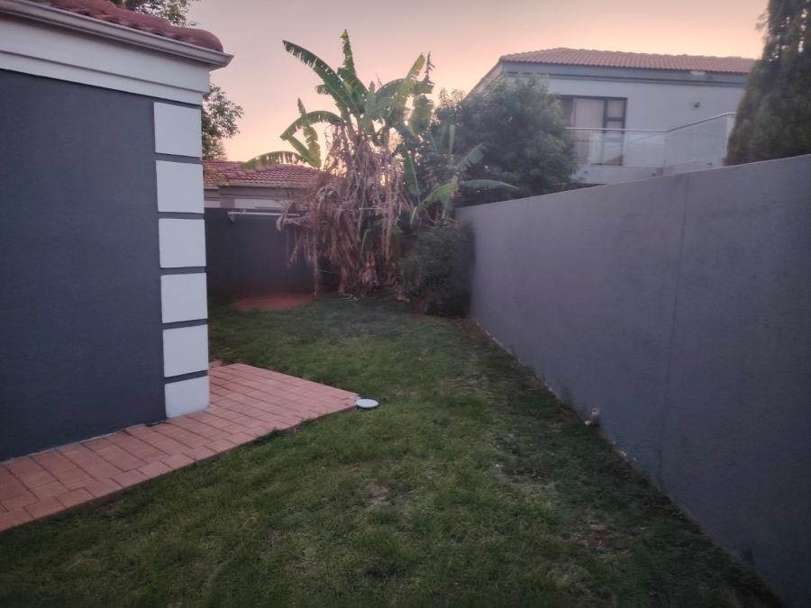 To Let 3 Bedroom Property for Rent in Blue Hills Gauteng