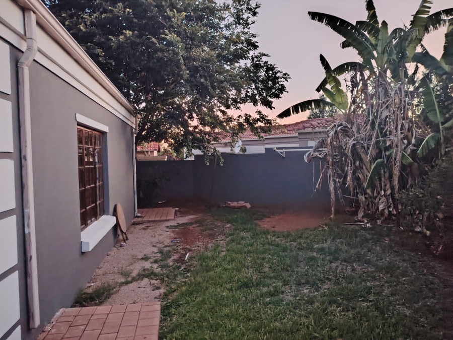 To Let 3 Bedroom Property for Rent in Blue Hills Gauteng