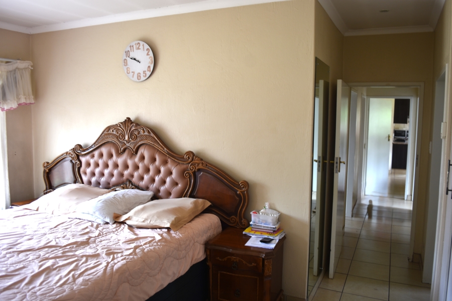 6 Bedroom Property for Sale in The Orchards Gauteng