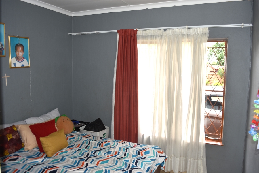 6 Bedroom Property for Sale in The Orchards Gauteng